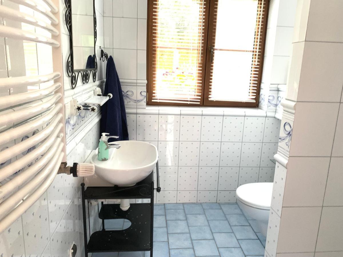 Dom Nad Jeziorem Tajty Lötzen Exterior foto