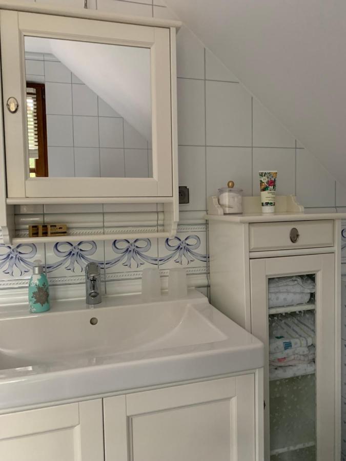 Dom Nad Jeziorem Tajty Lötzen Exterior foto