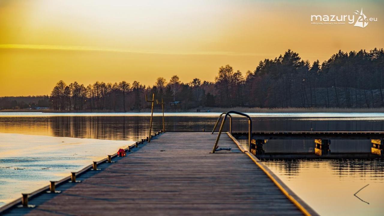 Dom Nad Jeziorem Tajty Lötzen Exterior foto
